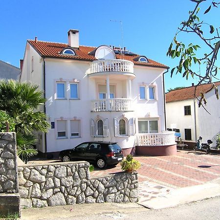 Apartments Kristina Krk Town Exterior photo